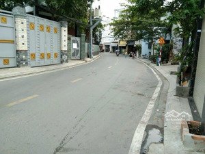 bán nhà 3.8x11m, 1 lầu, 2pn, gần ngã tư đình, gx tân hưng, cách gò vấp 2p, tth, q12. 3ty290tr tl