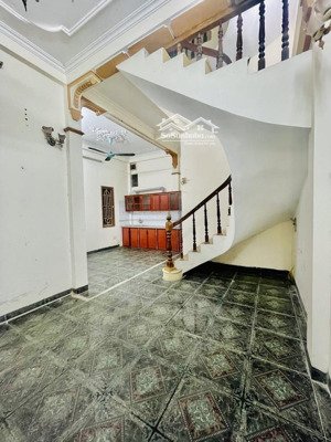 bán nhà phố thái thịnh - 52m2 - gần phố - ngõ thông