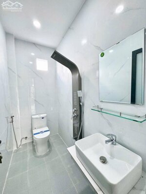 BÁN NHÀ SỔ RIÊNG THỔ CƯ ,NGAY VÒNG XOAY CỔNG 11- 500TRIỆU NHẬN NHÀ NGAY