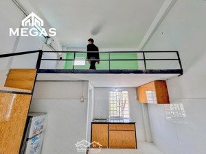 phòng rộng, gác cao không đụng đầu, cửa sổ trời, tại kha vạn cân ngay chợ thủ đức