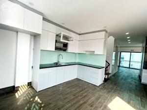  NHÀ MỚI ĐẸP - BẢY TẦNG THANG MÁY - Ô TÔ - LÔ GÓC - TRẦN CUNG (430)