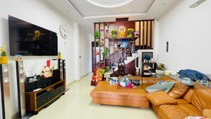 nhà mặt tiền nội bộ p 03, trung tâm đà lạt 3 tầng kiên cố, thích hợp kinh doanh villa, khách sạn