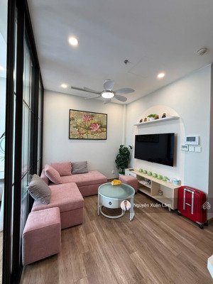 cần bán căn 33m2 full đồ đẹp giá rẻ 2.4 tỷ bao phí vị trí onsen đẹp nhất ecopark