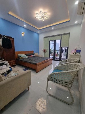 siêu phẩm 6 tầng thang máy ngay sát mặt tiền nguyễn sỹ sách