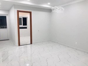 bán chung cư phúc đạt dt 42m2 1pn 1wc nhà trống giá 930triệu