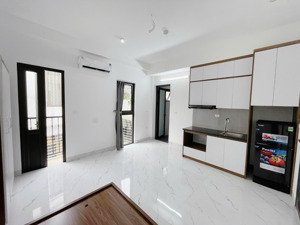 cho thuê căn hộ studio mới khai trương, ban công, cửa sổ, 217 yên hoà, cầu giấy - 5tr5