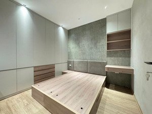 bán nhà mới nguyễn văn cừ, 58m giá 17,8 tỷ.