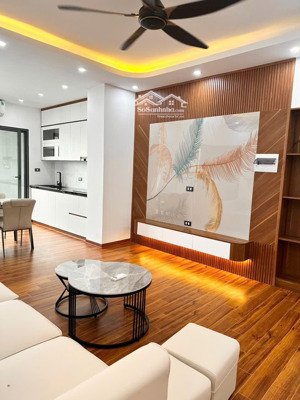 bán căn hộ chung cư b11 nam trung yên. dt: 60m2. thiết kế : 2pn - 1wc. nhà đẹp. lh: 