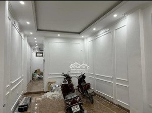 lõi đống đa 7t 72m2 thang máy - kd tấp nập - 12 phòng kk ôtô - cách phố tôn đức thắng 40m hơn 19tỷ