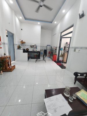 bán nhà tô ngọc vân 2 tầng hẻm xe hơi ngang 8,8m vừa ở vừa cho thuê 9tr/tháng nhỉnh 7 tỷ