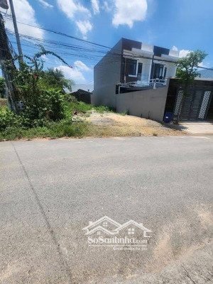 chính chủ cần bán gấp đất 2 mt đường nhựa 8m ở tân vĩnh hiệp, tân uyên, bd. dt 166m2/839tr.