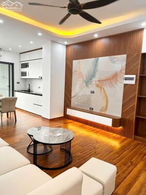 Bán căn hộ chung cư B11 Nam Trung Yên. DT: 60m². Thiết kế: 2pn - 1wc.