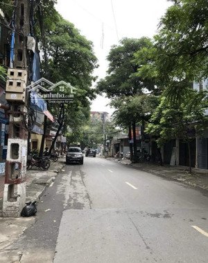 thanh bình-mỗ lao.nhà 5 tầng,lô góc 3 thoáng,thang máy,ô tô tránh,dân trí cao. chỉ hơn 12 tỷ(có tl)