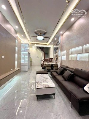 ngõ ô tô chỉ hơn 6 tỷ tại trung văn - nam từ liêm. diện tích 40m2, mặt tiền 4,2m, 5 tầng