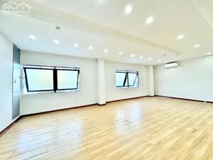 CHO THUÊ VĂN PHÒNG 50m² – 2 CỬA SỔ LỚN, THOÁNG MÁT. LH: 0935 999 438