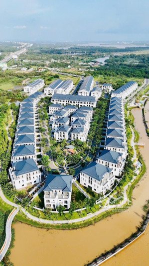 biệt thự đơn lập 300m2 góc - giá 30 tỷ- trước nhà công viên, clup house,sau nhà view sông.