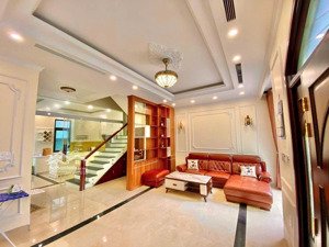 chuyển nhượng căn liền kề xẻ khe paris vinhomes imperia hoàn thiện full nội thất có thang máy !!!