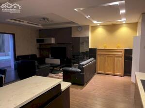 Bán căn hộ Trung Yên 1. Dt: 120m2. Tk: 3pn - 2wc. Giá: 8 tỷ.