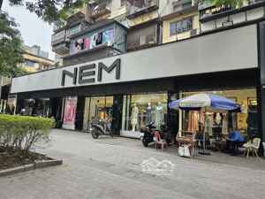 mặt bằng đẹp hiếm có văn quán 250m², mt 13m giá hợp lý, sẵn sàng kd spa, cafe, siêu thị, văn phòng.