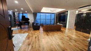 cần bán gấp căn hộ 4pn golden palace 142m tầng trung ban công đn view thoáng nhà full đồ giá 9,9 tỷ