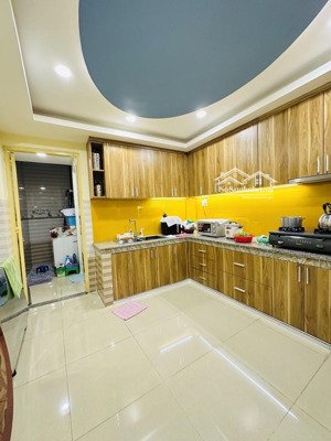 hxh hoàng hoa thám 68m2 3 tầng - 4pn ở ngay - giá thương lượng mạnh