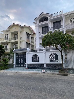 cần bán biệt thự song lập, đặng thùy trâm 10x20m, hoàn công đủ, gần mặt tiền, khu đồng bộ cao cấp