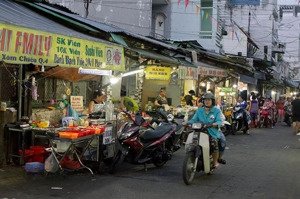 bán nhà mặt tiền xóm chiếu kinh doanh mua bán sầm uất