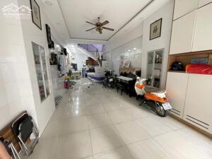 BÁN NHÀ HẼM Ô TÔ TRÁNH, ĐƯỜNG SỐ 1, BÌNH THUẬN QUẬN 7, 2 TẦNG-59M2(4×15)-2PN-GIÁ 7.9 TỶ