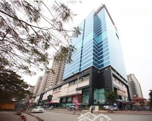 cần bán căn hộ 2pn có thể sửa thành 3pn hướng ban công đông nam tầng trung view đẹp có lốt xe ô tô