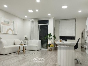 chủ nhà cần bán gấp chung cư thanh niên thang bộ tầng 3 32m2 2 pn 1 wc sổ hồng giá 1ty3 còn bớt.