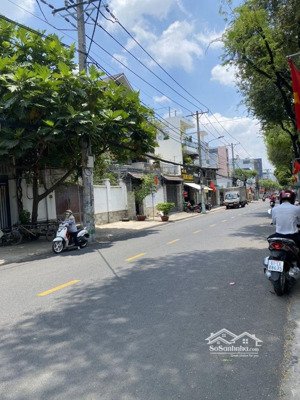 bán căn hộ dịch vụ 8 phòng - 1 căn nhà nguyên căn gần 200m2 - thu gần 50tr/ tháng - p. tam bình cũ!