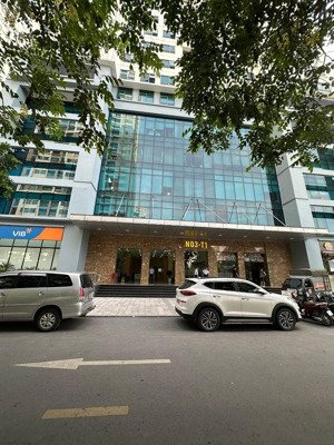 bán căn hộ chung cư cao cấp n03t1 ngoại giao đoàn-khu cao cấp với đầy đủ tiện ích-3 ngủ 2vs full đồ