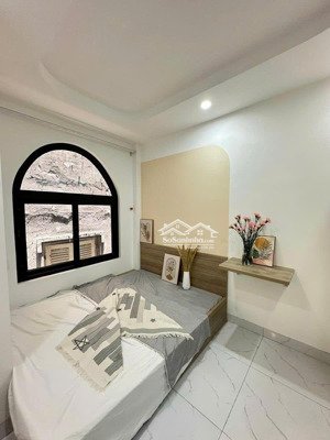 bán tòa chdv thịnh quang, 88m2*8t, tm 20 phòng kk, dòng tiền 1tỷ/năm