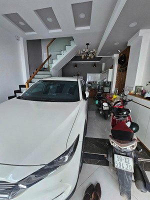 nhà đẹp hẻm xe hơi tân cảng sát mặt tiền (4.8x11) 3 tầng ô tô ngủ trong nhà 11 tỷ tl