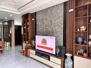 BÁN NHÀ 2,5 TẦNG ĐẸP – ĐƯỜNG TÔN ĐỨC THẮNG, SỞ DẦU, HỒNG BÀNG, HẢI PHÒNG