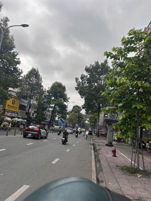 bán nhà mặt tiền siêu hiếm - 5.3x12m vị trí kinh doanh sầm uất nhất q10 - giá siêu hời chỉ 18.5 tỷ