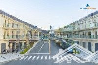 cần bán lô đất nền lakeside kẹp công viên hướng đông nam và đông bắc kẹp công viên 10m mát mẻ