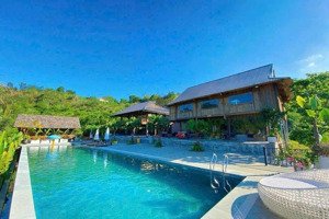 duy nhất 1 căn 2 ngủ full đồ sang xịn mịn, nằm trong khu nghỉ dưỡng thung mây, ba vì chỉ hơn 2 tỷ