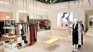 cho thuê cửa hàng 150m2 tại hào nam vị trí cực đẹp phù hợp kinh doanh showroom thời trang, siêu thị
