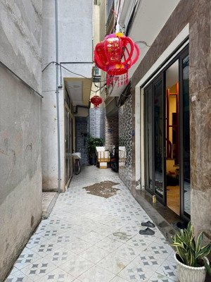 nhà đẹp ở luôn, gần ô tô 36m2x4t có 6.2 ỷ định công hoàng mai