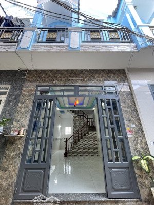 nhà lầu 2 phòng ngủ cần bán gấp, giá thương lượng