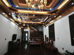 dương đức hiền - lô góc 3 mặt ngõ - ô tô tránh