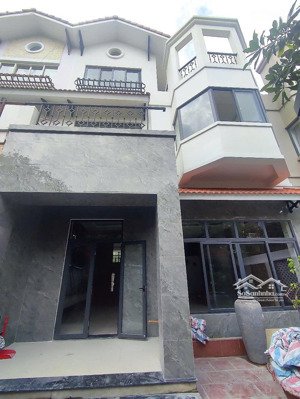 bán bt 192m2, 4pn, 4wc giá siêu hời ở trần trọng cung, q7, hcm