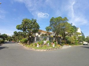 bán biệt thự mỹ tú 2 góc 2 mặt tiền, tôn dật tiên, pmh, q.7, dt: 475m2, giá 214 tỷ. lh: 