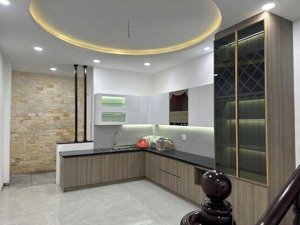 bán nhà mới bình thạnh đường 8m nguyễn thượng hiền, p6(cũ) - nhà xây mới vào ở ngay ! 18tỷ tl.