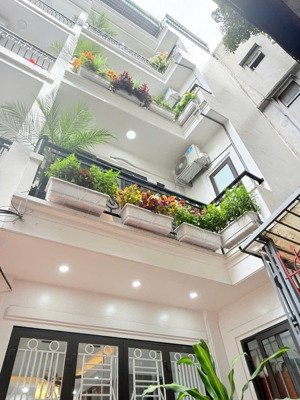 nhà mới đẹp keeng, chủ nhà mót bán khu dân trí cao nhà đẹp, mặt tiền rộng