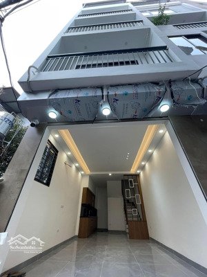 hót nhà đẹp mới coong , chủ nhà cần bán gấp , sổ đỏ vông đẹp vị trí đắc địa ,công viên, bệnh viện