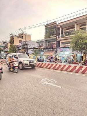 bán nhà nát 6x22 lộ giới hẻm 6m cách mt huỳnh tấn phát chỉ 50m giá chỉ 4.2tỷ còn tl