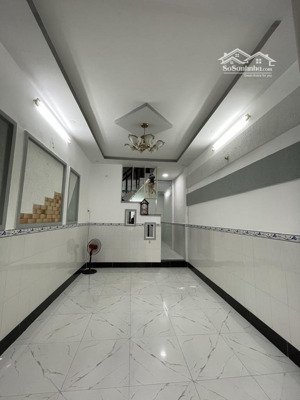 giá chỉ 4.x tỷ nhà đẹp ở ngay gần mặt tiền bà hom q6, dt 50m2,khu dân cư an ninh,nhiều tiện ích