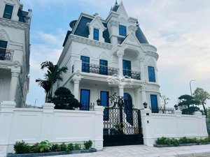 giá biệt thự tây hồ tây rẻ ngang giá căn hộ mới ra hàng. lh 